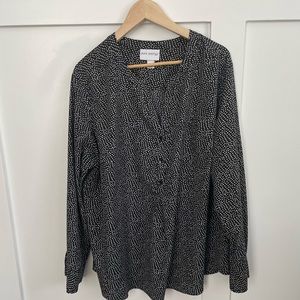 Black and white dotted blouse 3x